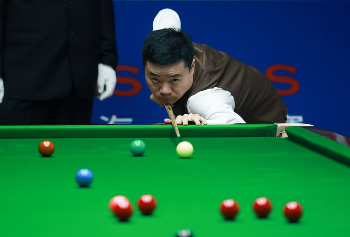 场对决中采 场对决中采