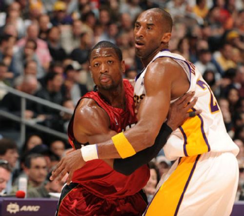 尼克斯紧随 尼克斯紧随