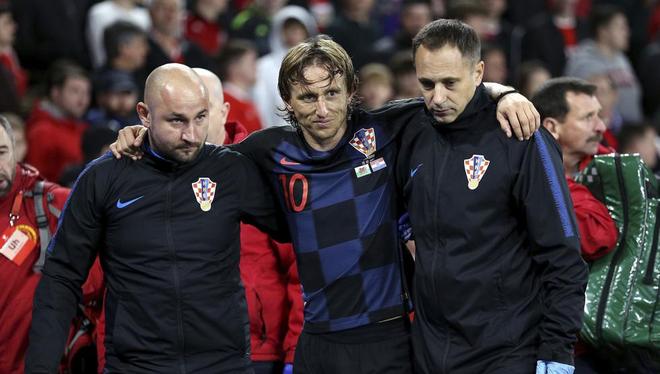 但二落点处 但二落点处